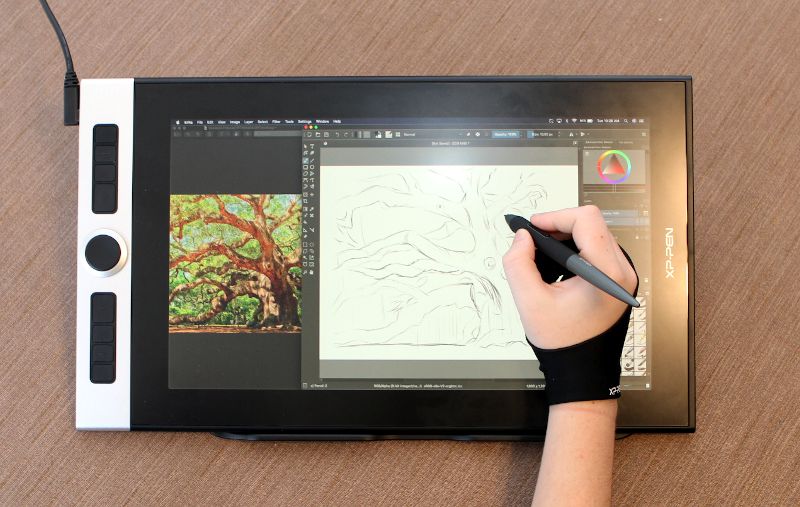 drawing in adobe illustrator with xp-pen Innovator 16 display tablet monitor.jpg