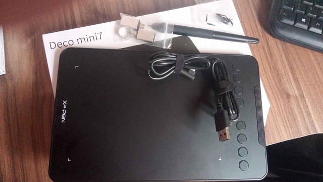 XP-Pen Deco Mini7 digital tablet for note taking.jpg