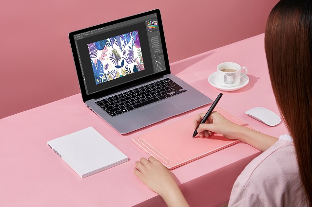 XP-Pen Deco LW Bluetooth Graphics Tablet for photo editing