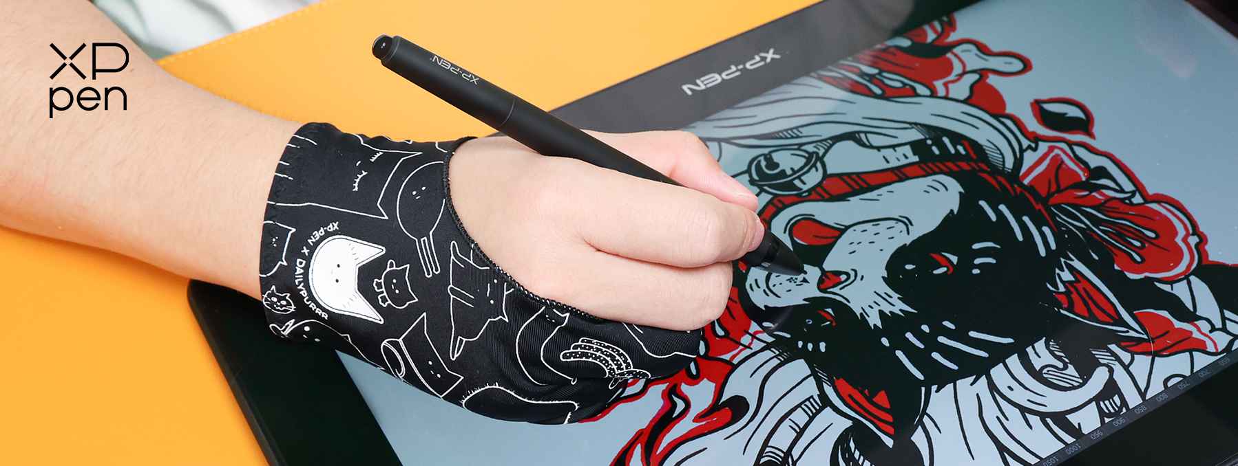 Bye bye fingerprints, smears and smudges! Thanks to Tablet Glove XP-PEN AC  08. It's worth it! 