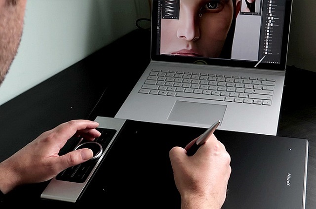 XPPen Deco Pro M graphic tablet with laptop for drawing