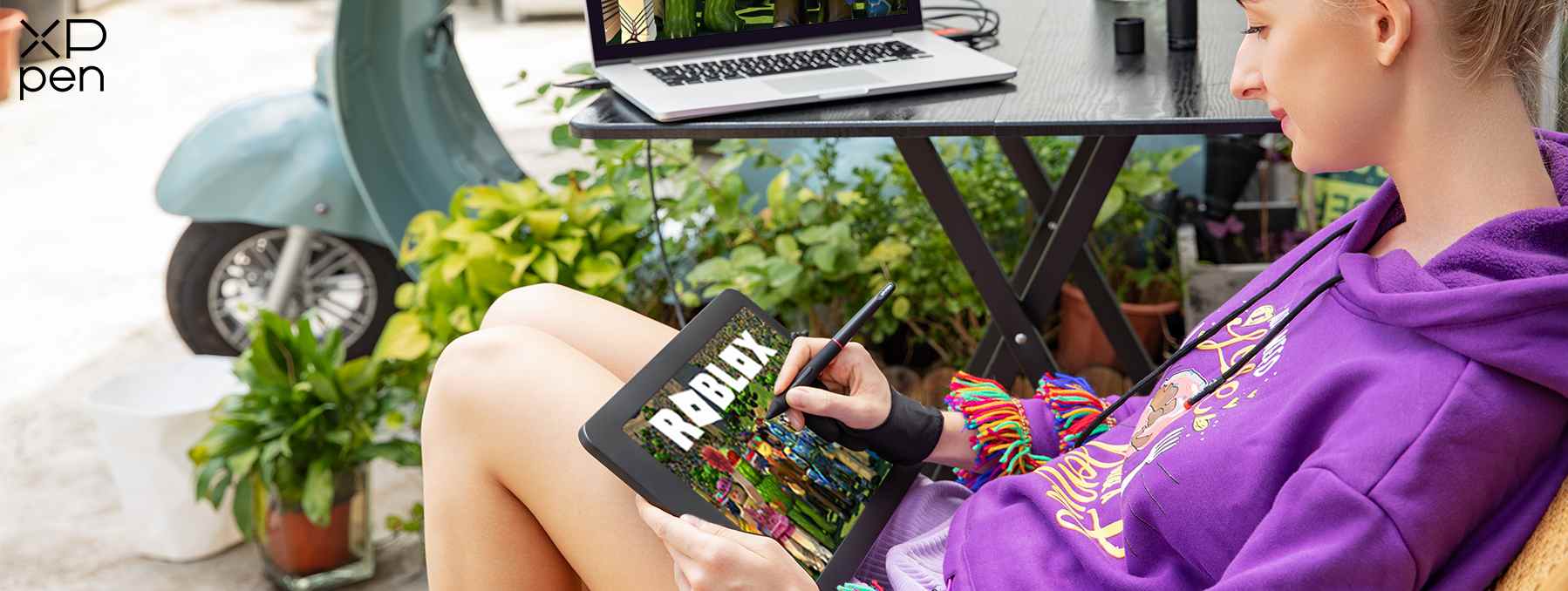 people use graphic tablet to play Roblox games